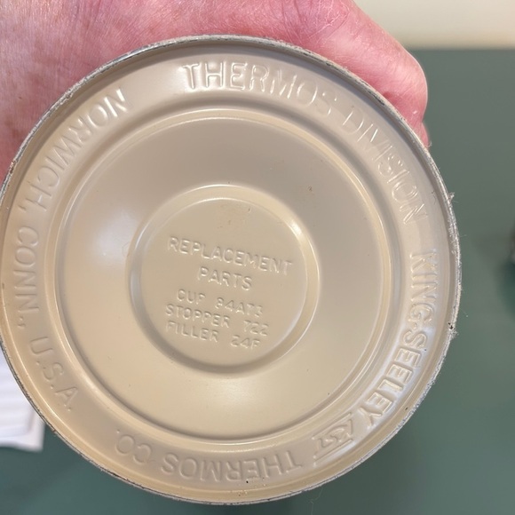 Vintage 1974 King Seeley Red Insulated Thermos. 32oz - Picture 6 of 8